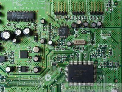 針對PCB區塊產生的EMI干擾問題，可使用EMI改善對策元件重點改善