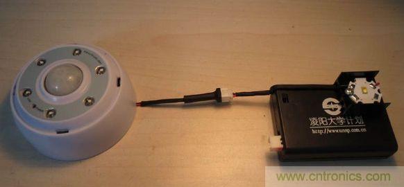 上接口插頭插座，套上熱縮管