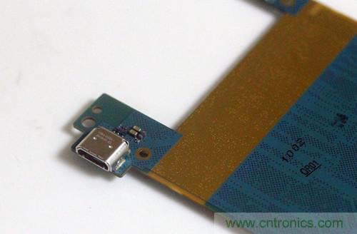 拆解4G新機索尼M35t：用料十足，易于維修