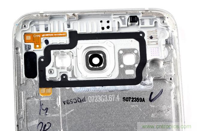 三星Galaxy A8拆解，中端、旗艦傻傻分不清楚