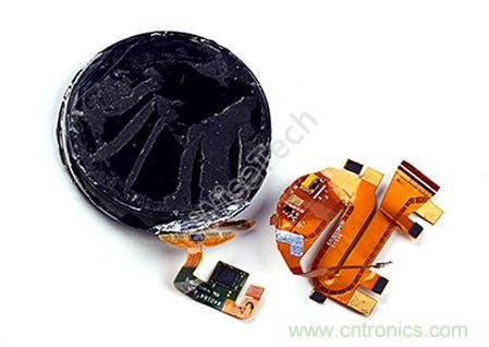 MOTO 360二代智能手表拆解：只有細節，沒有亮點