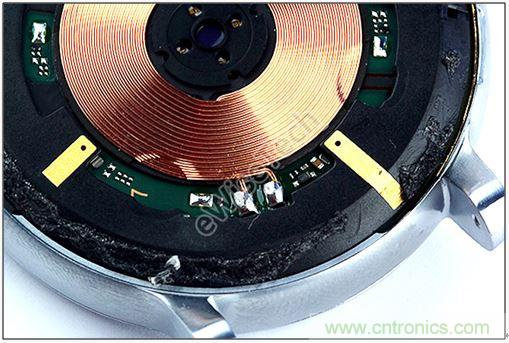 MOTO 360二代智能手表拆解：只有細節，沒有亮點