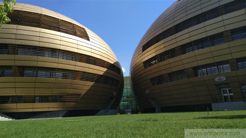 無邊框的 nubia Z9 ，一款既有驚喜，又有驚艷的智能手機(jī)