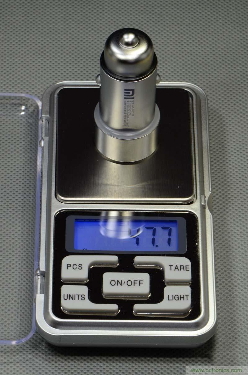 小米車載充電器拆解評(píng)測(cè)：49元能讓這枚&ldquo;子彈&rdquo;飛多遠(yuǎn)？