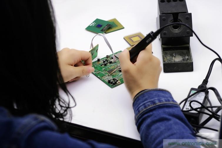 一款能喚起 70 后工程師朋友&ldquo;童年趣事&rdquo;的迷你電烙鐵！