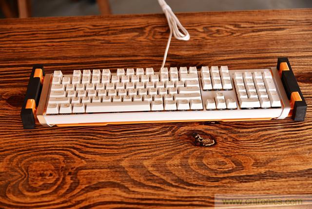 左手寫愛，右手寫他&mdash;&mdash;從此鍵盤鼠標不分家！