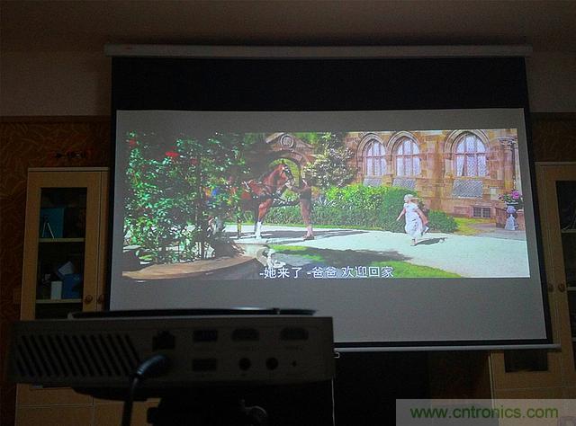 無屏電視時(shí)代已然來臨，客廳你做好準(zhǔn)備了嗎？