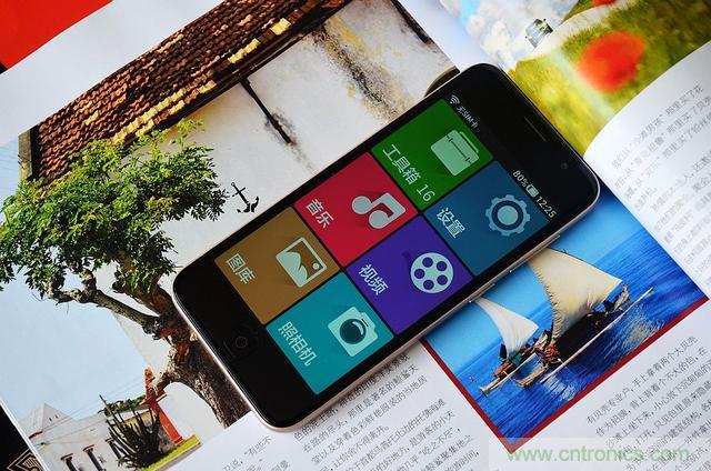 1599元，這款老年手機比小米note還貴100元