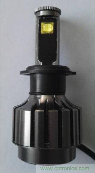 采用大功率陶瓷基LEDs 制造的汽車(chē)前大燈燈泡。