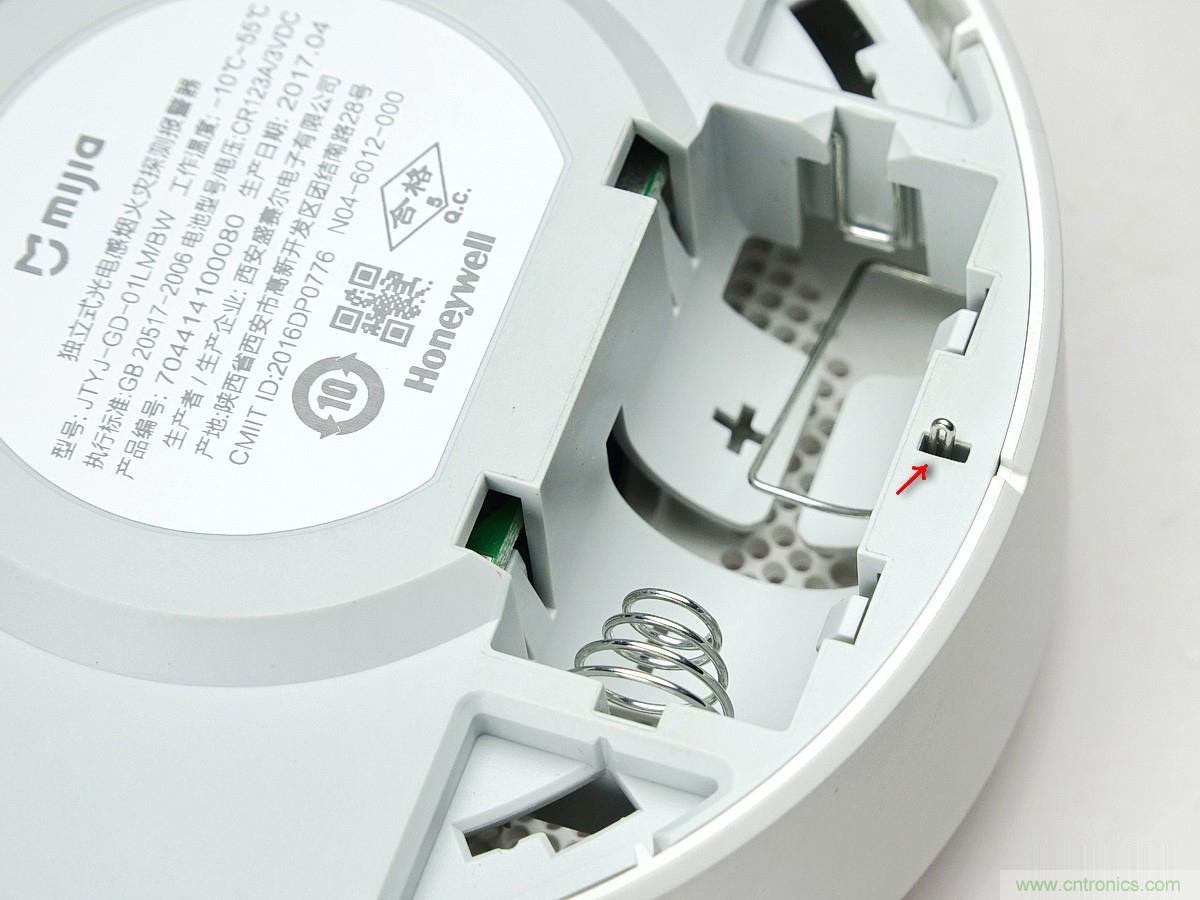 小米煙霧報警器拆解：一顆電池可用五年是如何做到的？