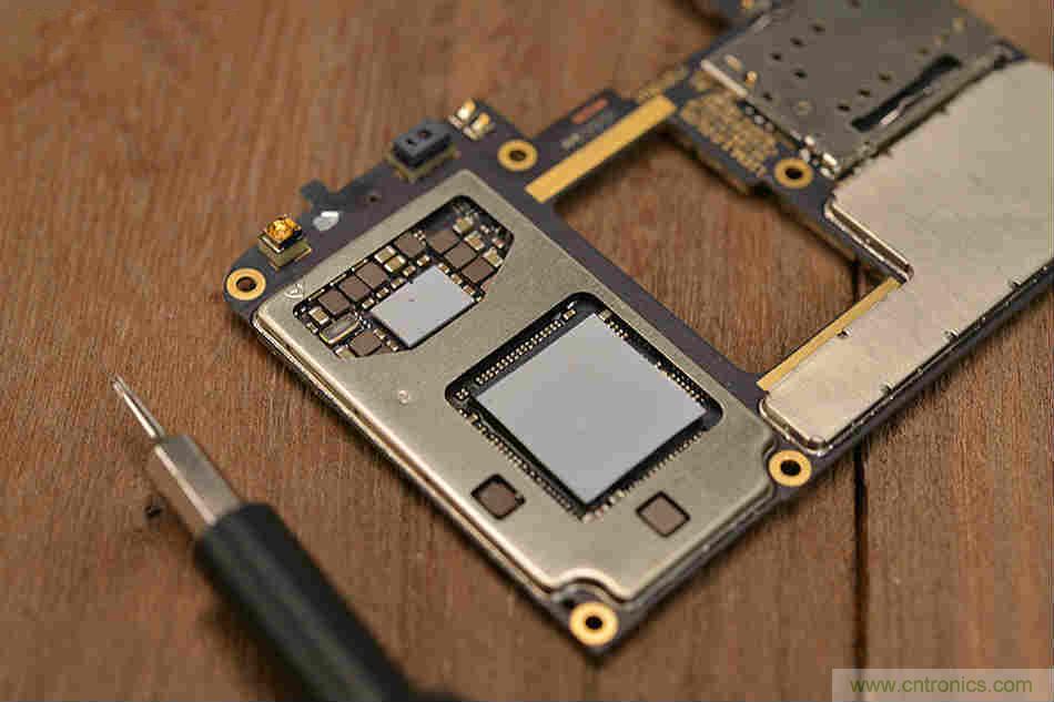 拆解魅族15 Plus：玩轉了新概念，但其工藝究竟如何？