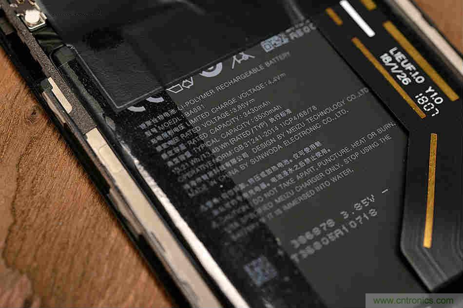 拆解魅族15 Plus：玩轉了新概念，但其工藝究竟如何？