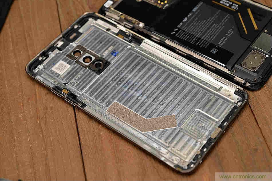 拆解魅族15 Plus：玩轉了新概念，但其工藝究竟如何？