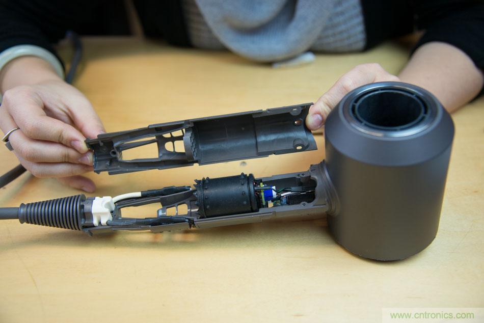 拆解戴森吹風(fēng)機(jī)：近三千元的價格貴在哪？