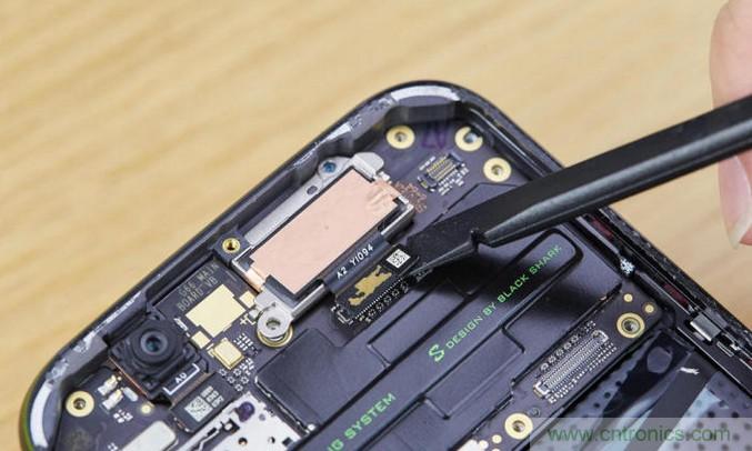 拆解黑鯊手機：多級直觸一體式液冷系統有什么門道？