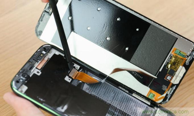 拆解黑鯊手機：多級直觸一體式液冷系統有什么門道？