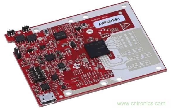 封裝集成天線技術 - 簡化汽車座艙內雷達傳感器設計！