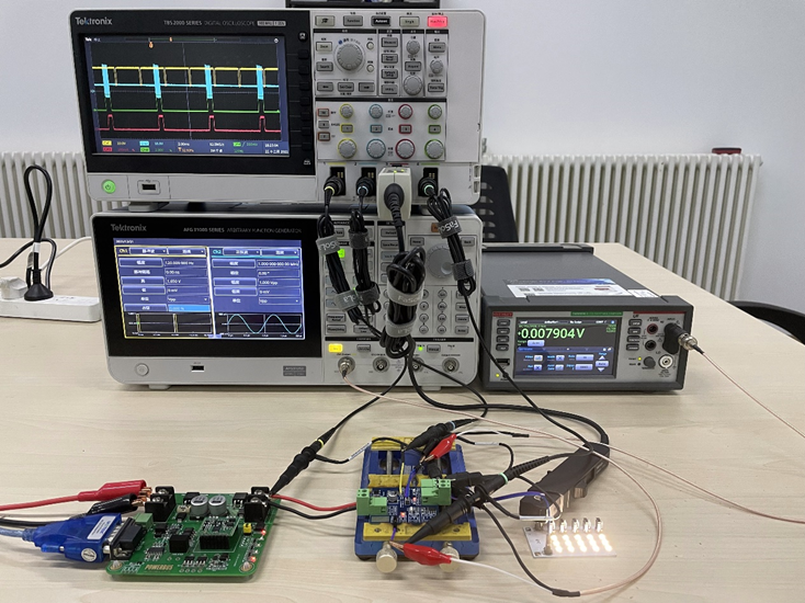 如何使用示波器、AFG和萬用表測試LED 驅動器的調光線性度？