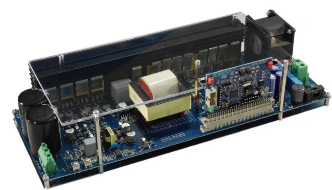 1600W雙路交錯(cuò)新紀(jì)元：無橋圖騰柱TCM_PFC數(shù)字電源方案解析