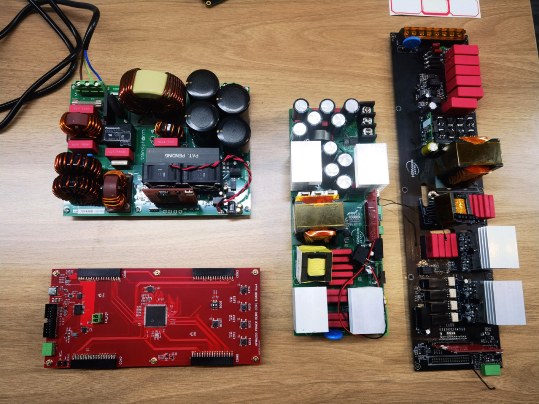 1600W雙路交錯(cuò)新紀(jì)元：無橋圖騰柱TCM_PFC數(shù)字電源方案解析